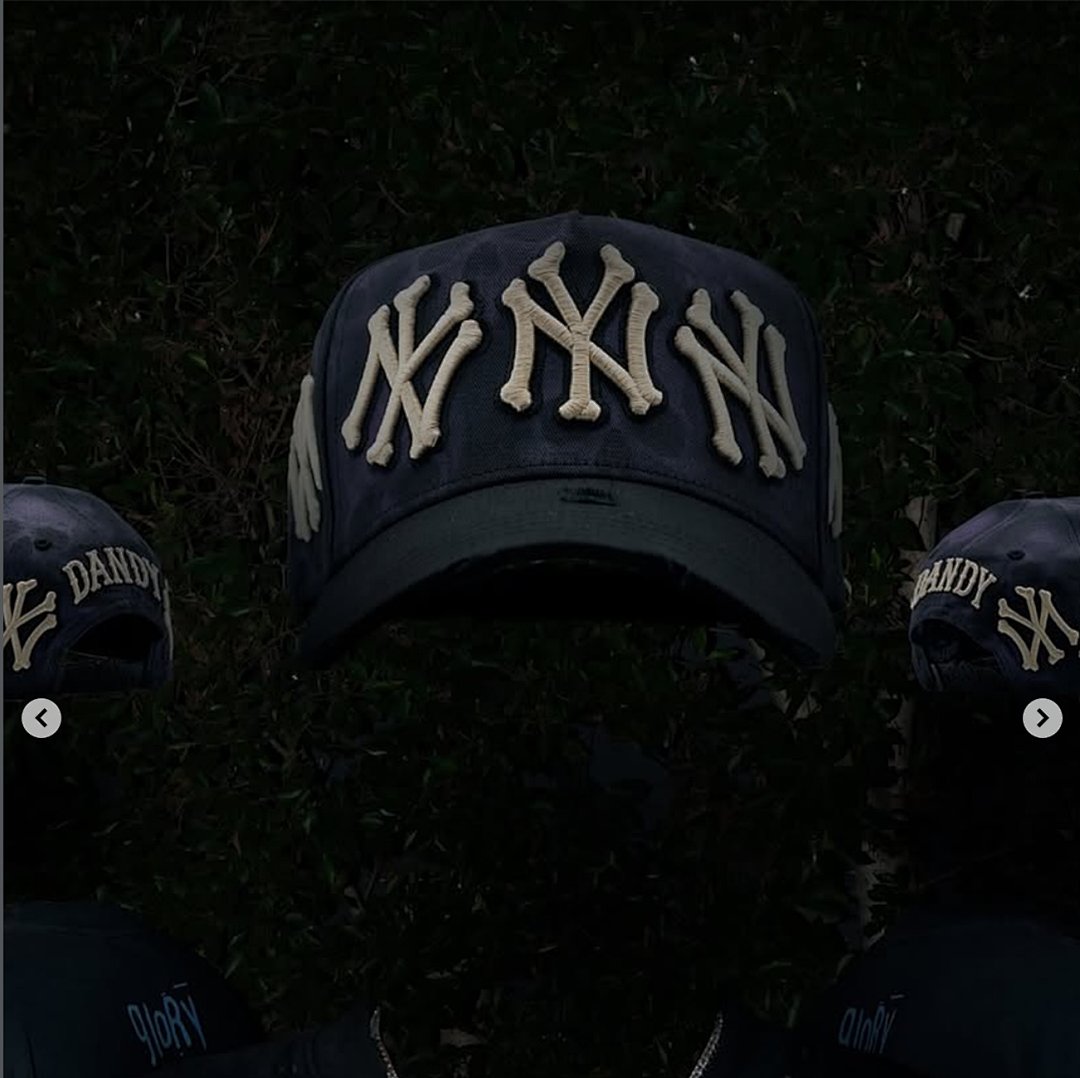 32 Hats-24