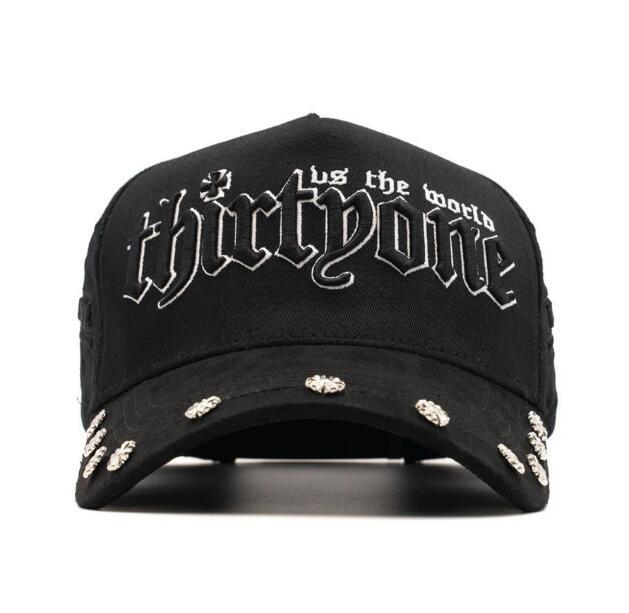32 Hats-25